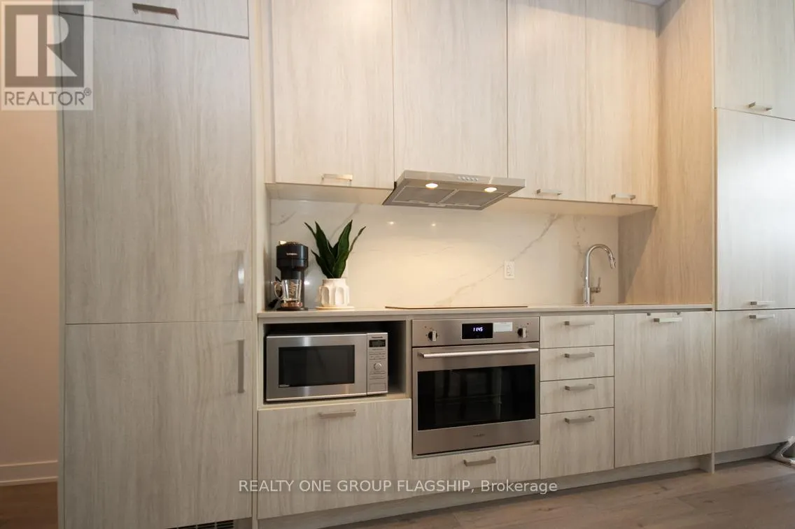 308E - 38 HONEYCRISP CRESCENT