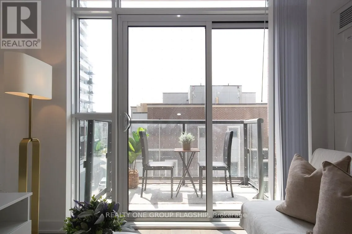 308E - 38 HONEYCRISP CRESCENT