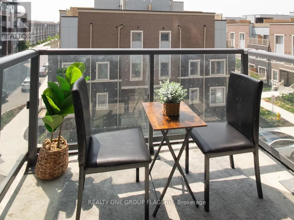 308E - 38 HONEYCRISP CRESCENT