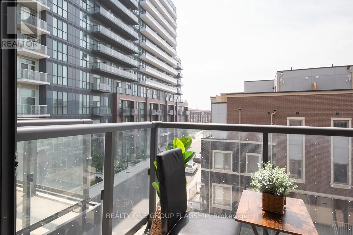 308E - 38 HONEYCRISP CRESCENT