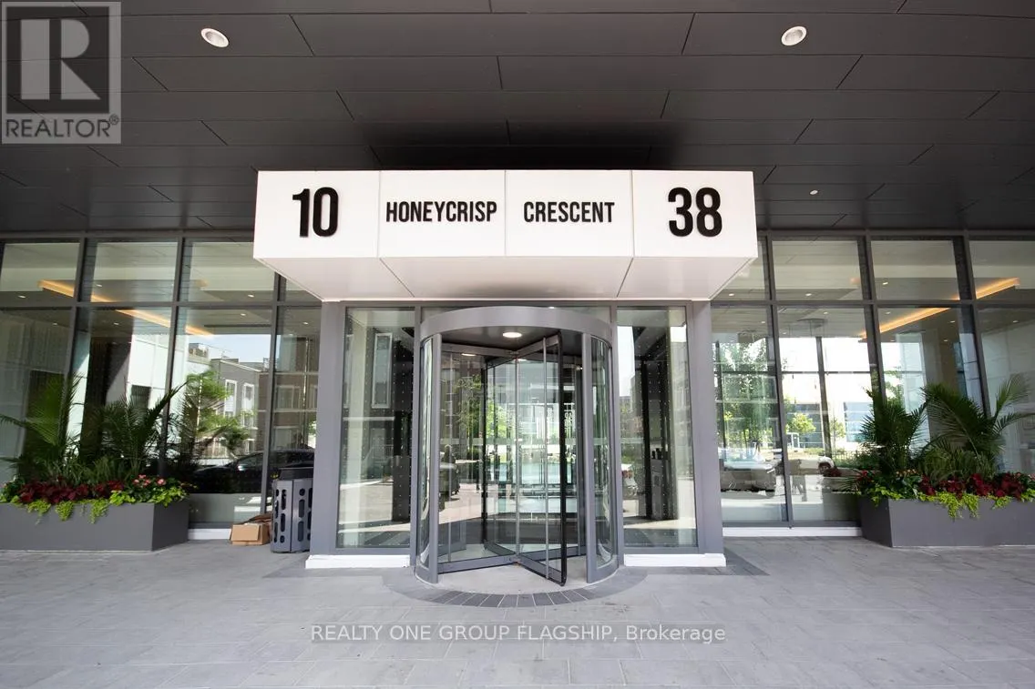 308E - 38 HONEYCRISP CRESCENT