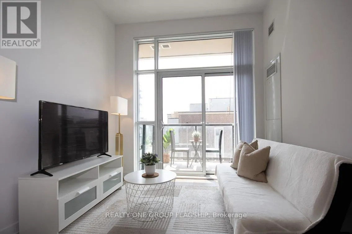 308E - 38 HONEYCRISP CRESCENT