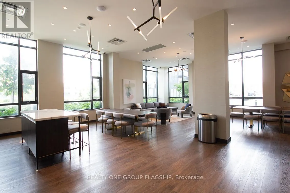 308E - 38 HONEYCRISP CRESCENT