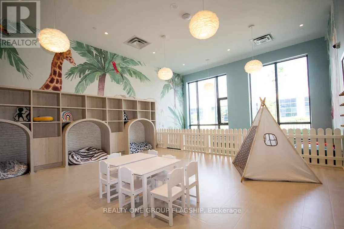 308E - 38 HONEYCRISP CRESCENT