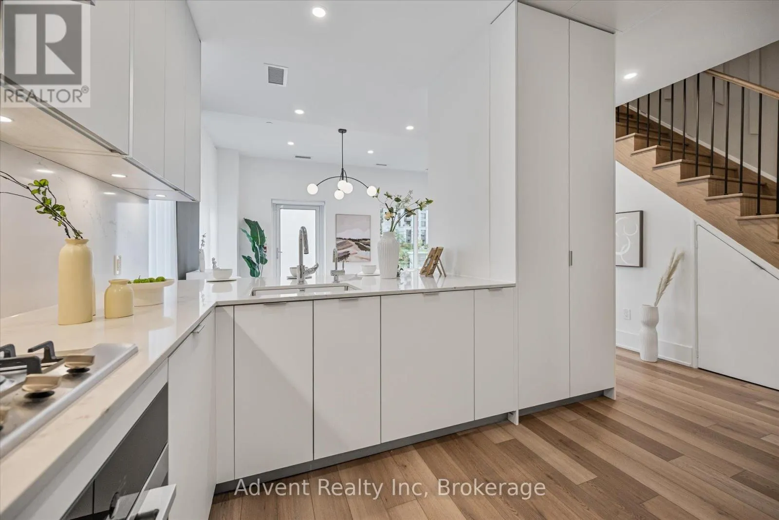 127W - 8 CEDARLAND DRIVE