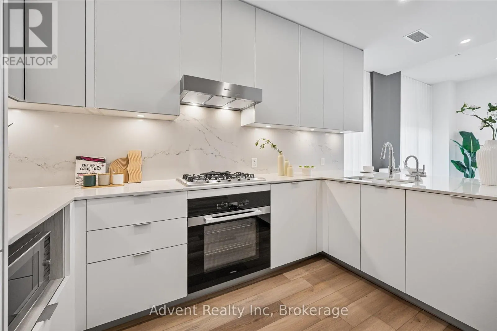 127W - 8 CEDARLAND DRIVE