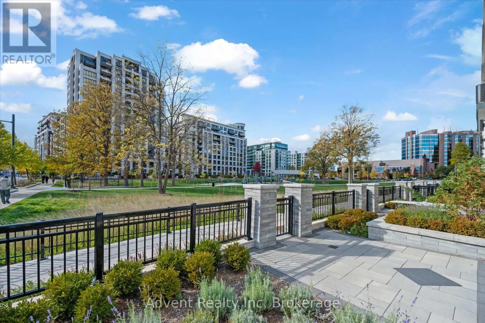 127W - 8 CEDARLAND DRIVE