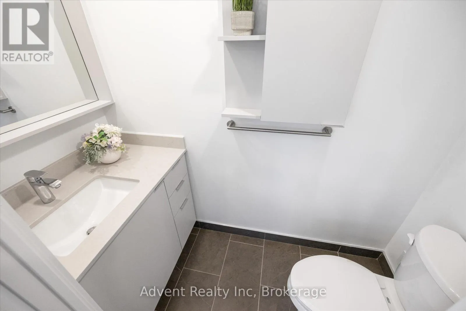 127W - 8 CEDARLAND DRIVE