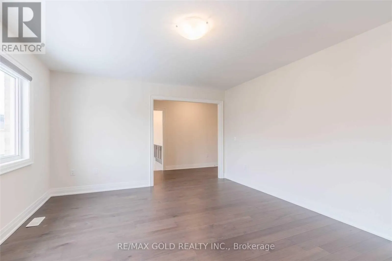 UPPER LEVEL - 20 BILL GUY DRIVE