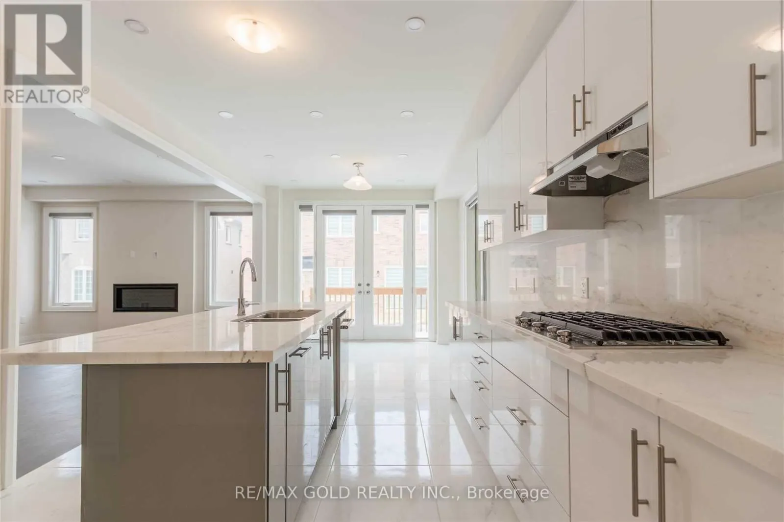 UPPER LEVEL - 20 BILL GUY DRIVE