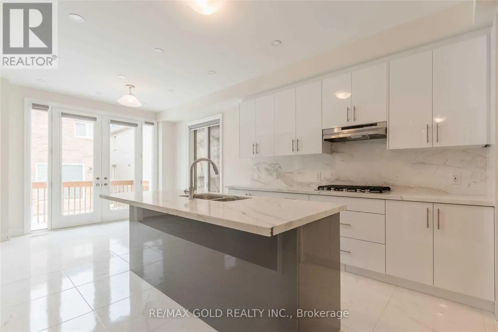 UPPER LEVEL - 20 BILL GUY DRIVE