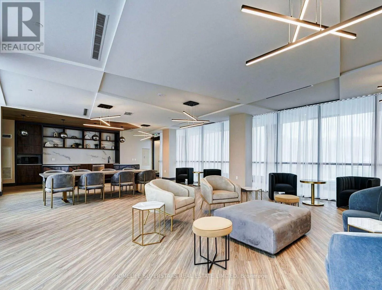 324 - 415 SEA RAY AVENUE