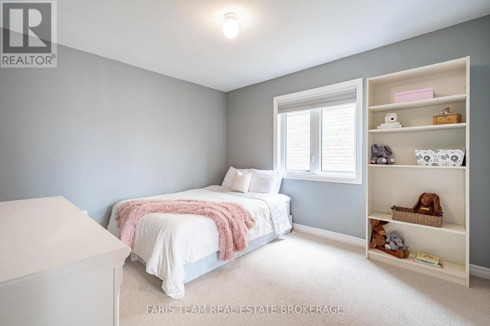 1464 FARROW CRESCENT