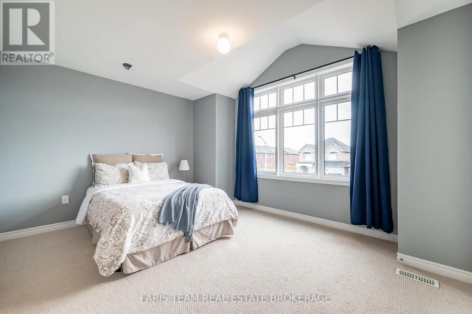 1464 FARROW CRESCENT