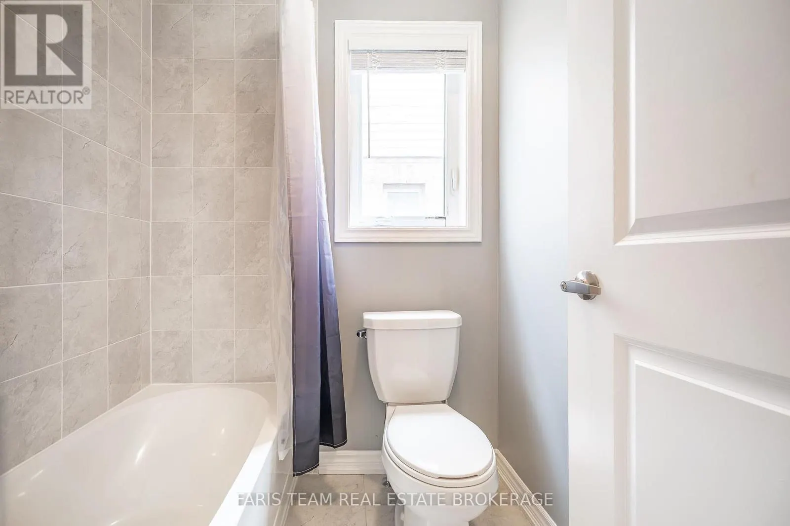 1464 FARROW CRESCENT