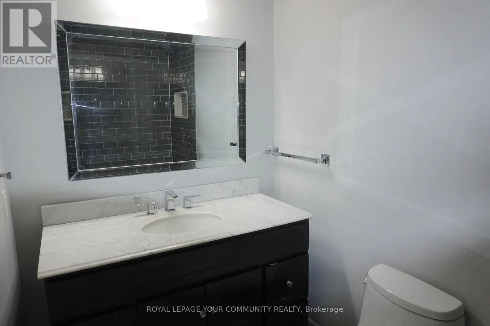 39 KNIGHTSBRIDGE WAY