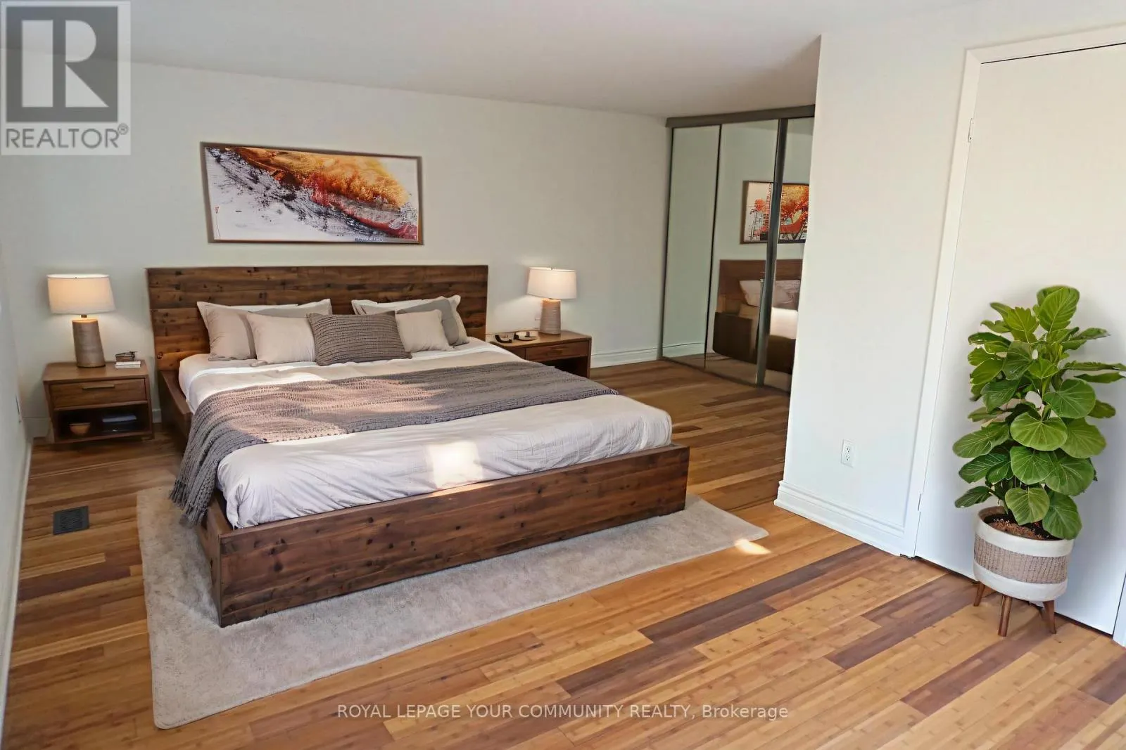 39 KNIGHTSBRIDGE WAY