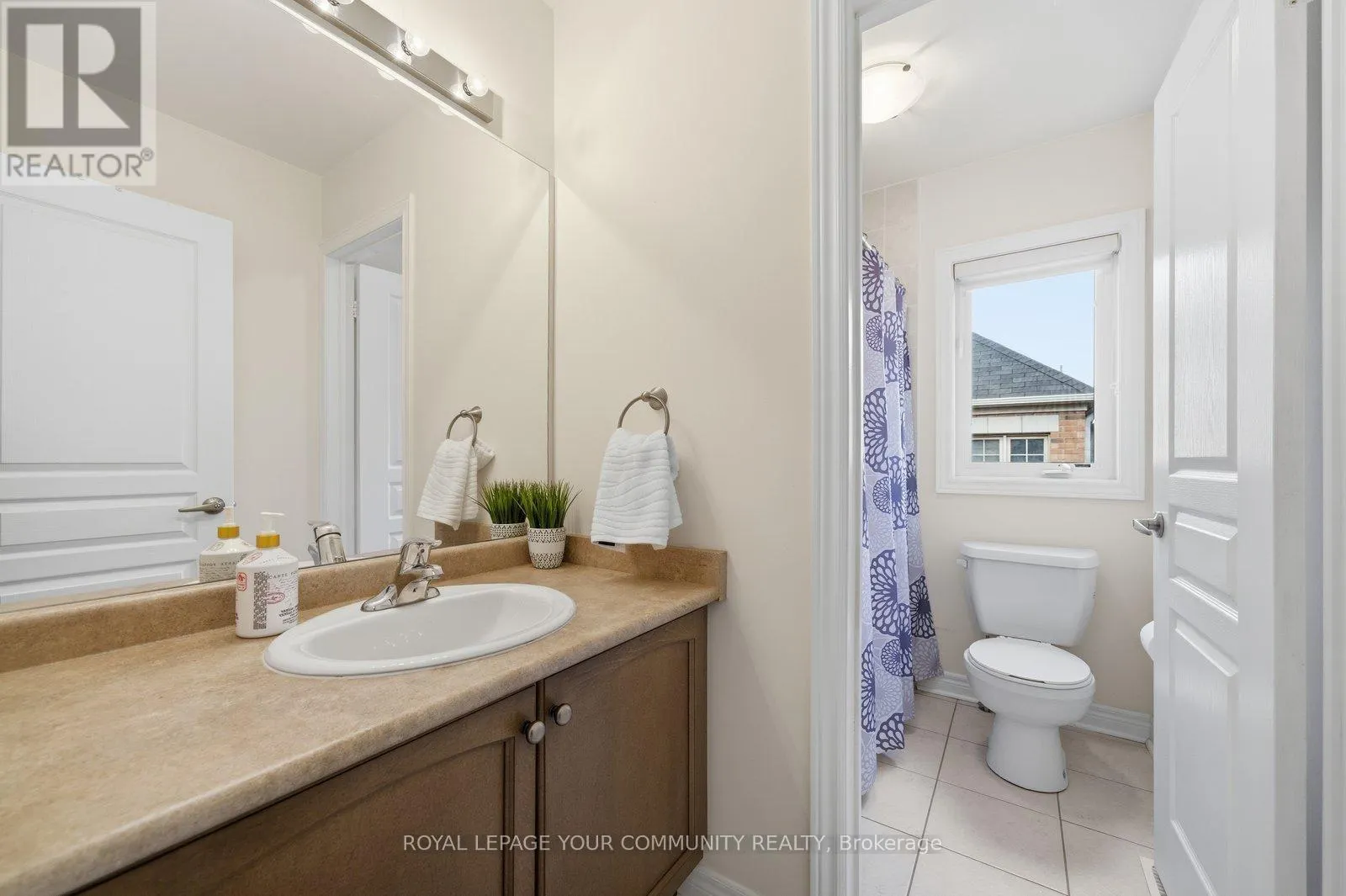 76 MARY ELLEN BAKER CRESCENT