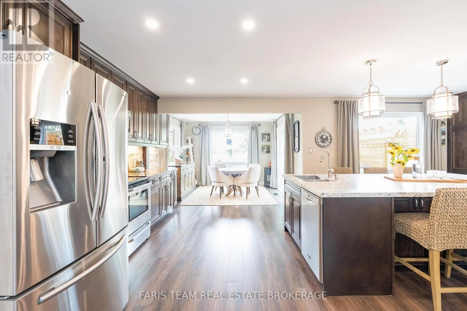 2032 CHANTLER STREET