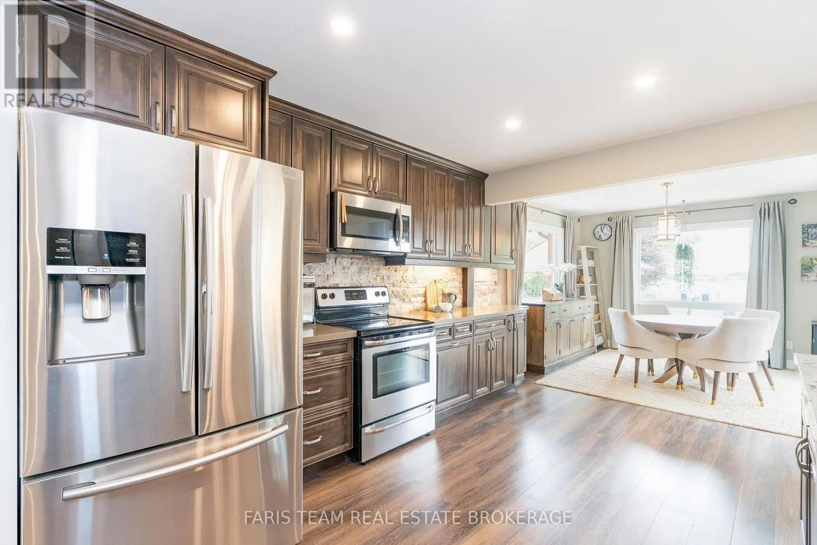 2032 CHANTLER STREET