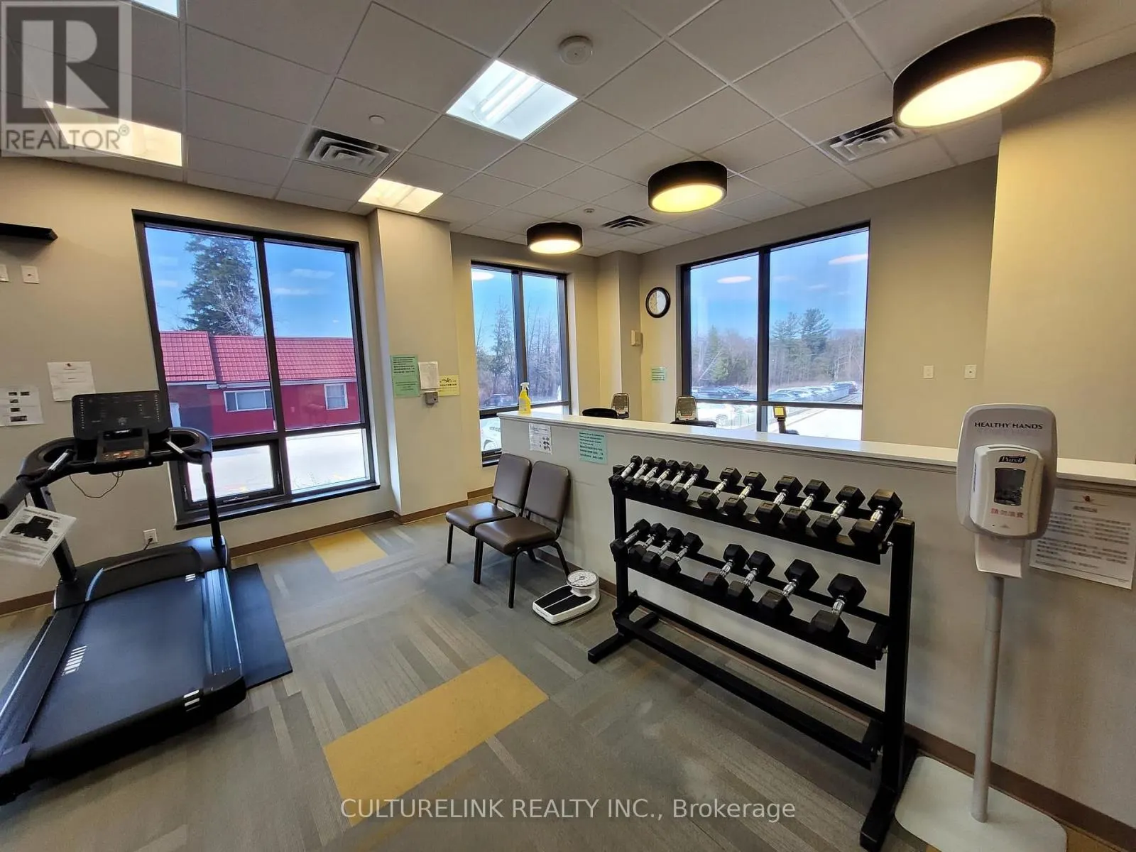 633 - 11211 YONGE STREET