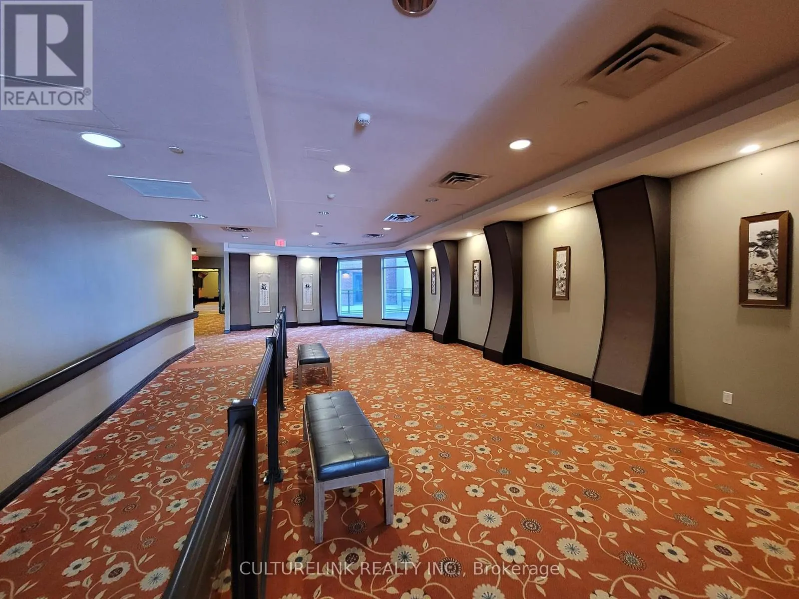 633 - 11211 YONGE STREET