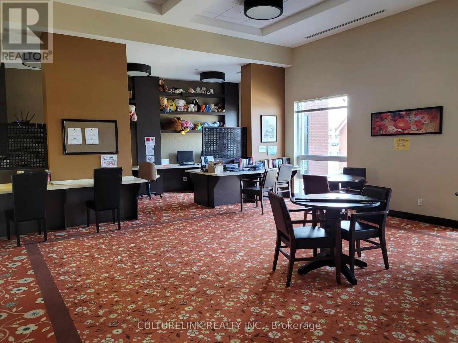 633 - 11211 YONGE STREET