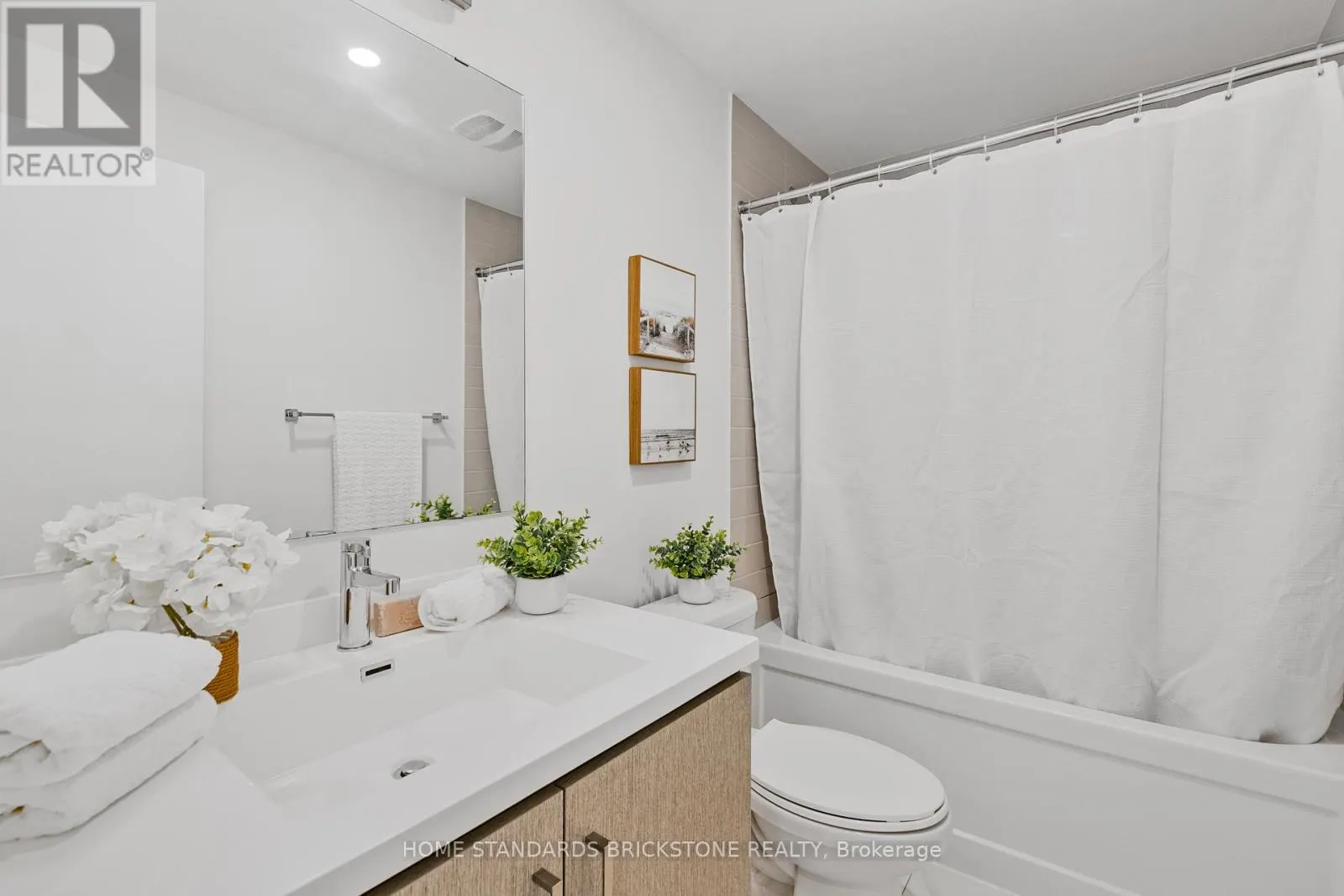 TH 366 - 90 HONEYCRISP CRESCENT