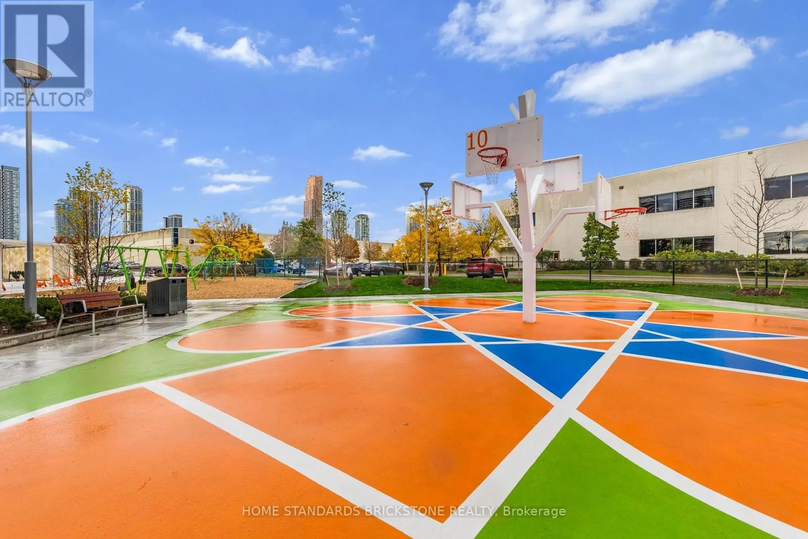 TH 366 - 90 HONEYCRISP CRESCENT