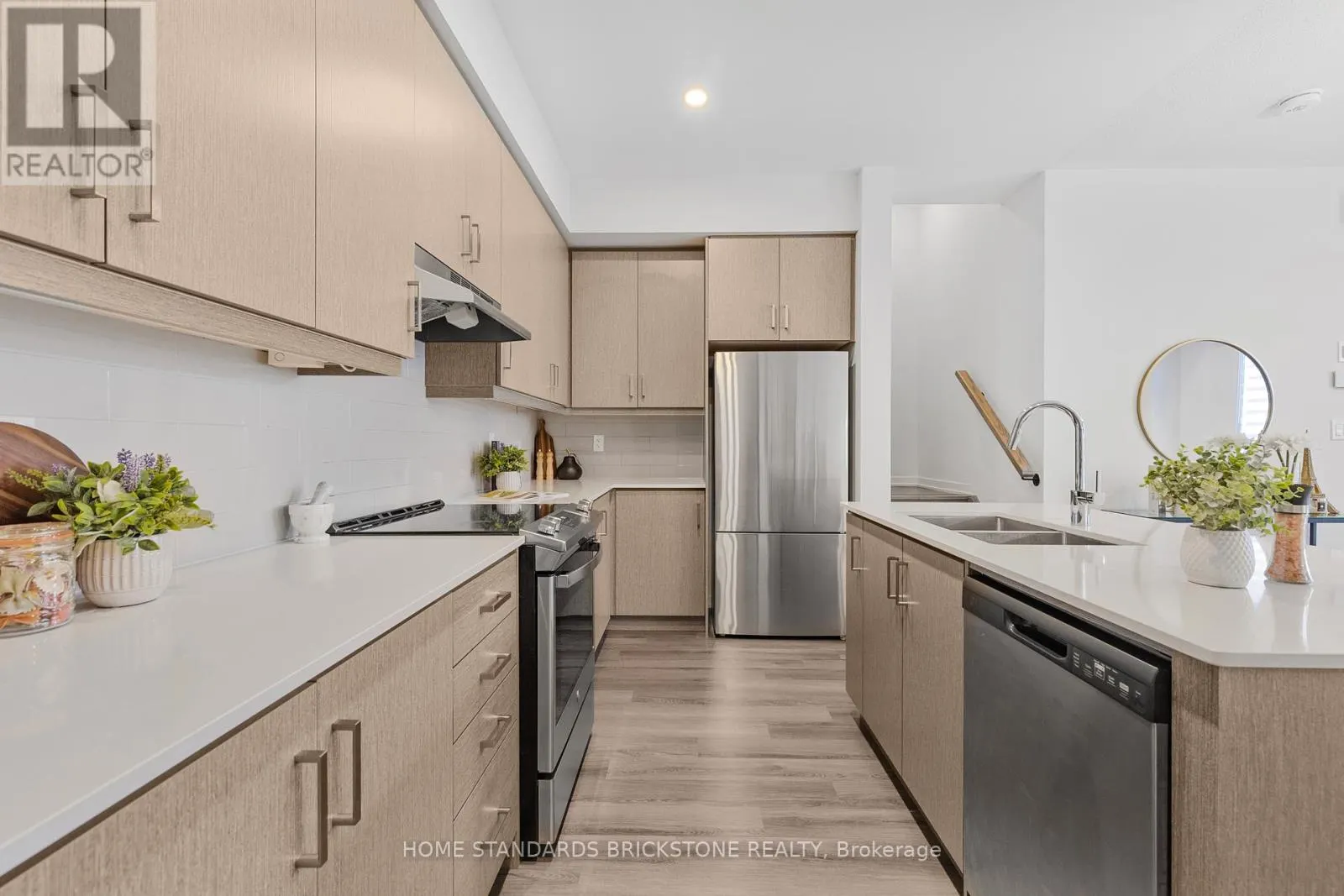 TH 366 - 90 HONEYCRISP CRESCENT