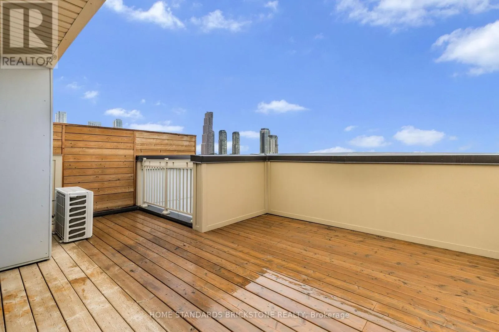 TH 366 - 90 HONEYCRISP CRESCENT