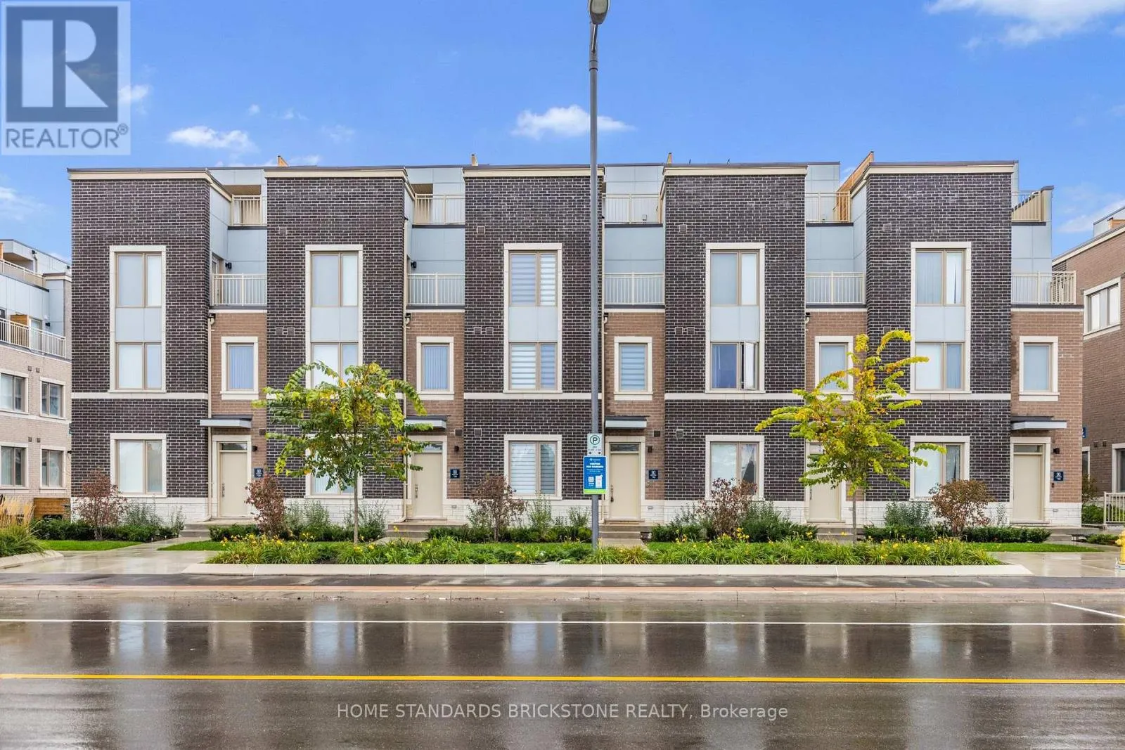 TH 366 - 90 HONEYCRISP CRESCENT