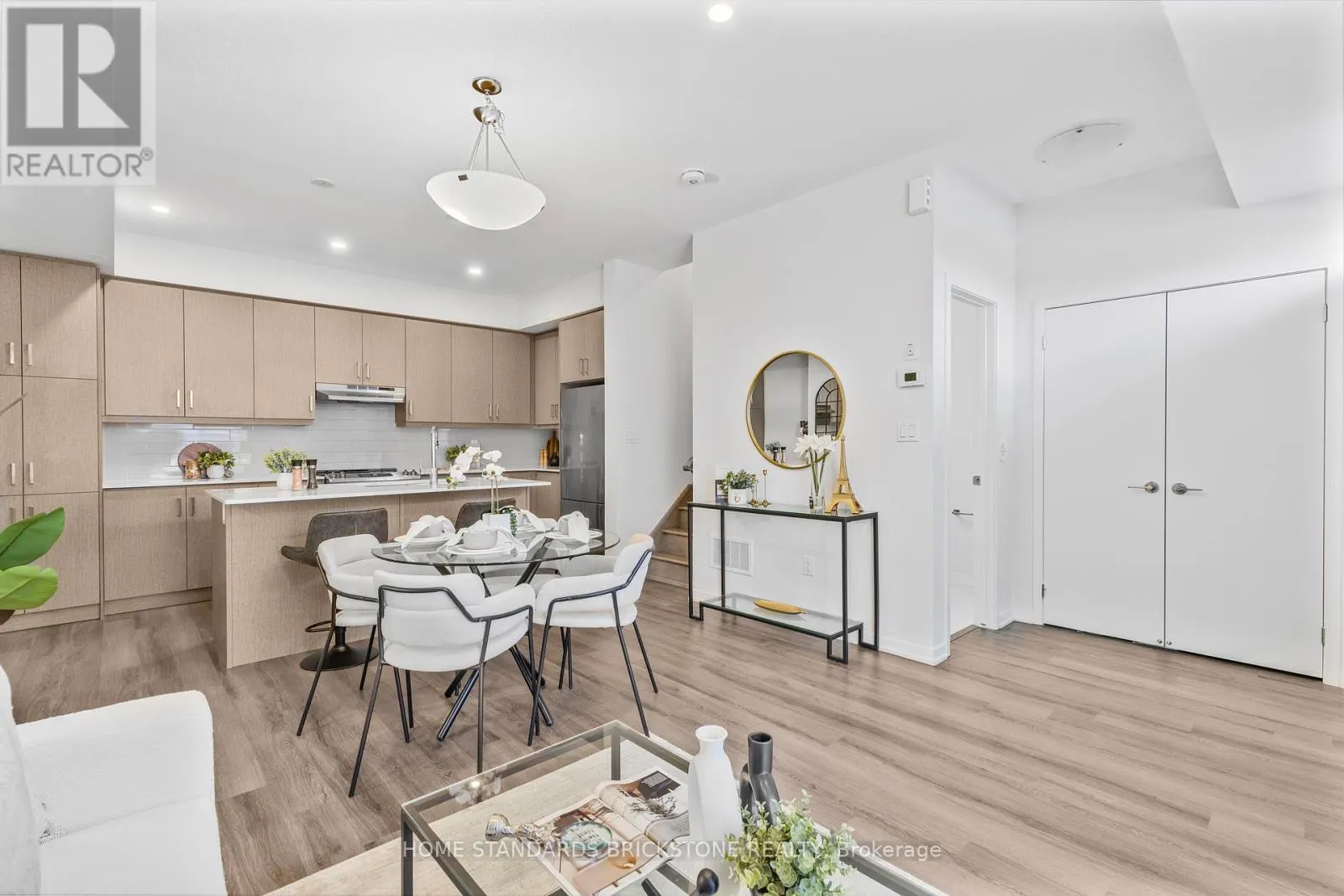 TH 366 - 90 HONEYCRISP CRESCENT