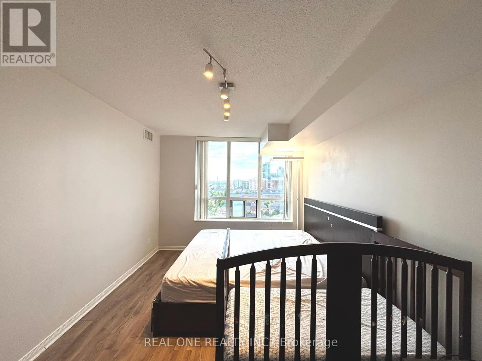 1203 - 310 RED MAPLE ROAD