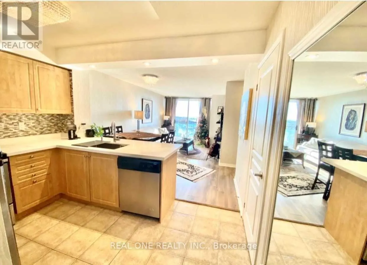 1203 - 310 RED MAPLE ROAD