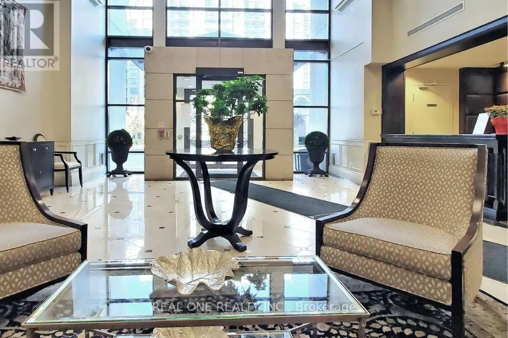 1203 - 310 RED MAPLE ROAD