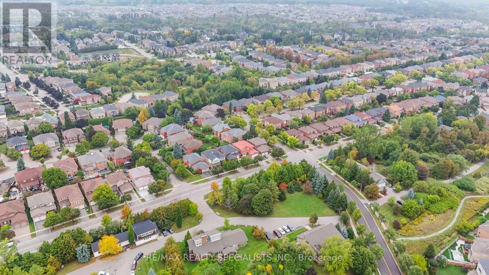 36 DEVONSLEIGH BOULEVARD