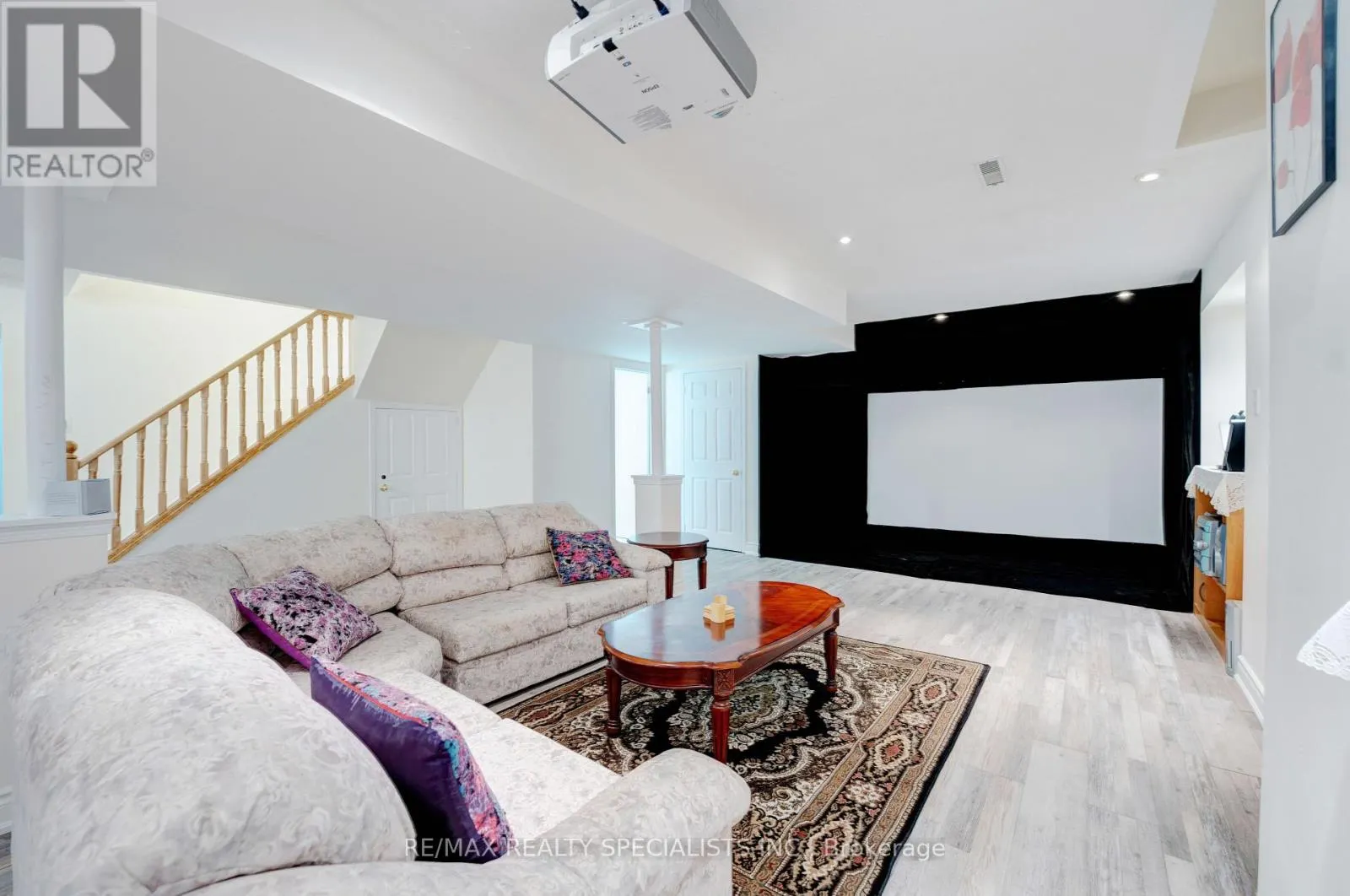 36 DEVONSLEIGH BOULEVARD