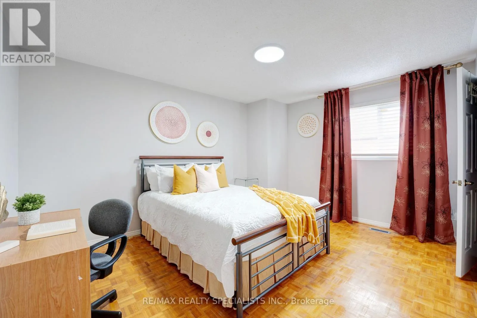 36 DEVONSLEIGH BOULEVARD