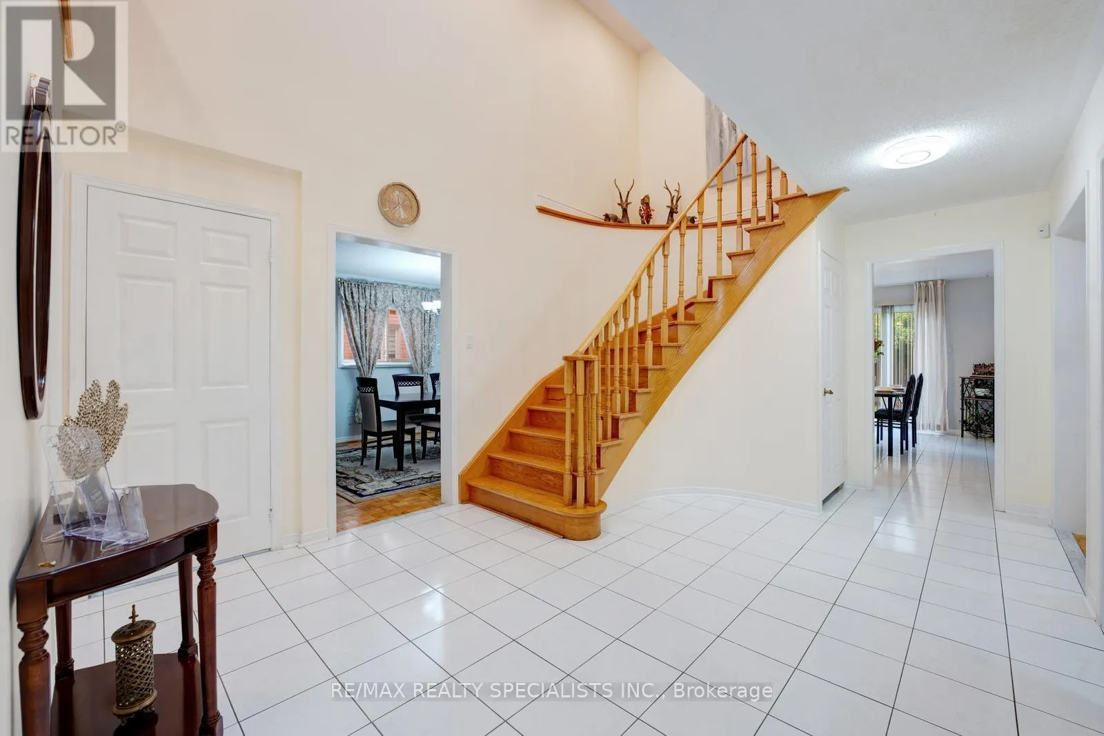 36 DEVONSLEIGH BOULEVARD