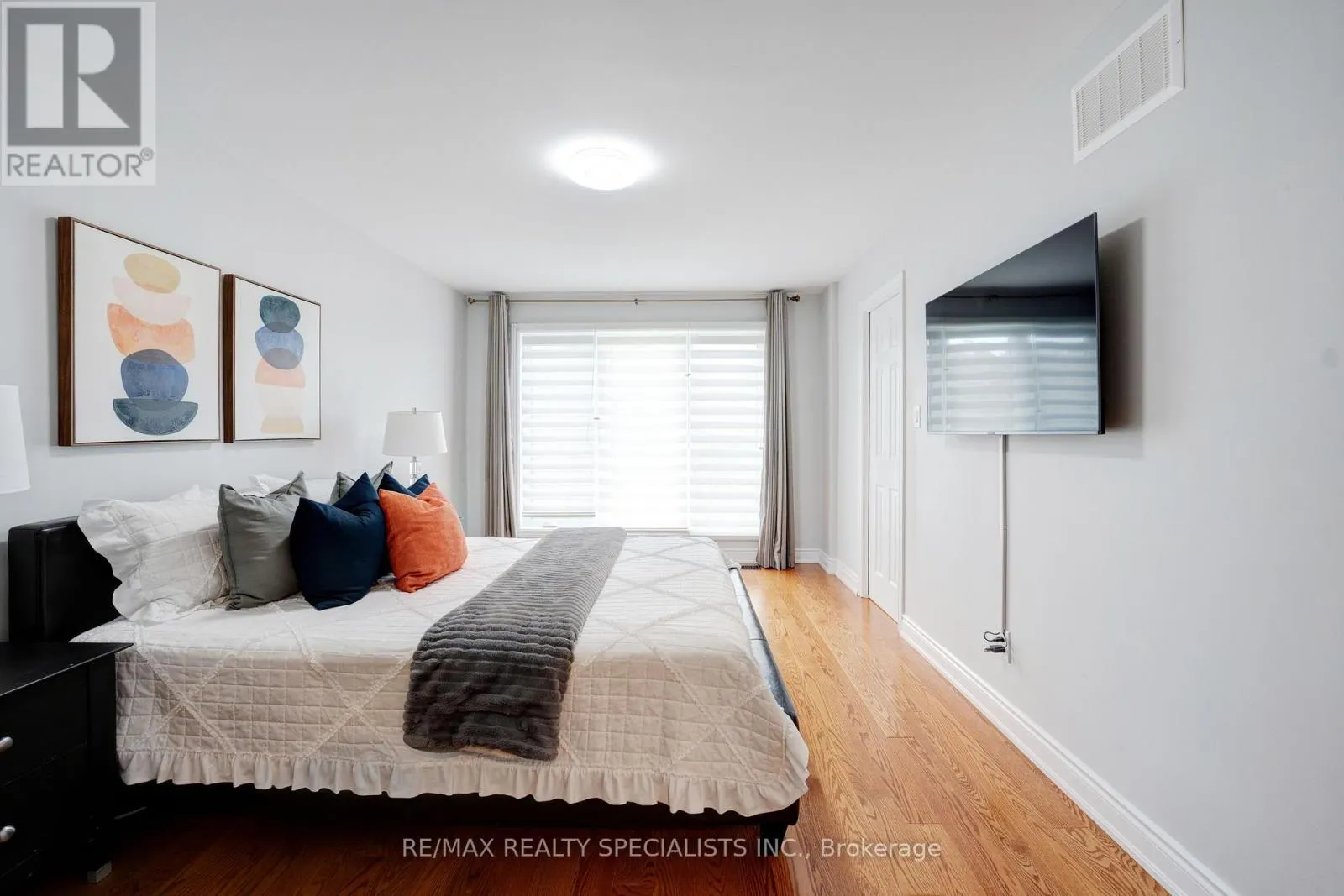 36 DEVONSLEIGH BOULEVARD