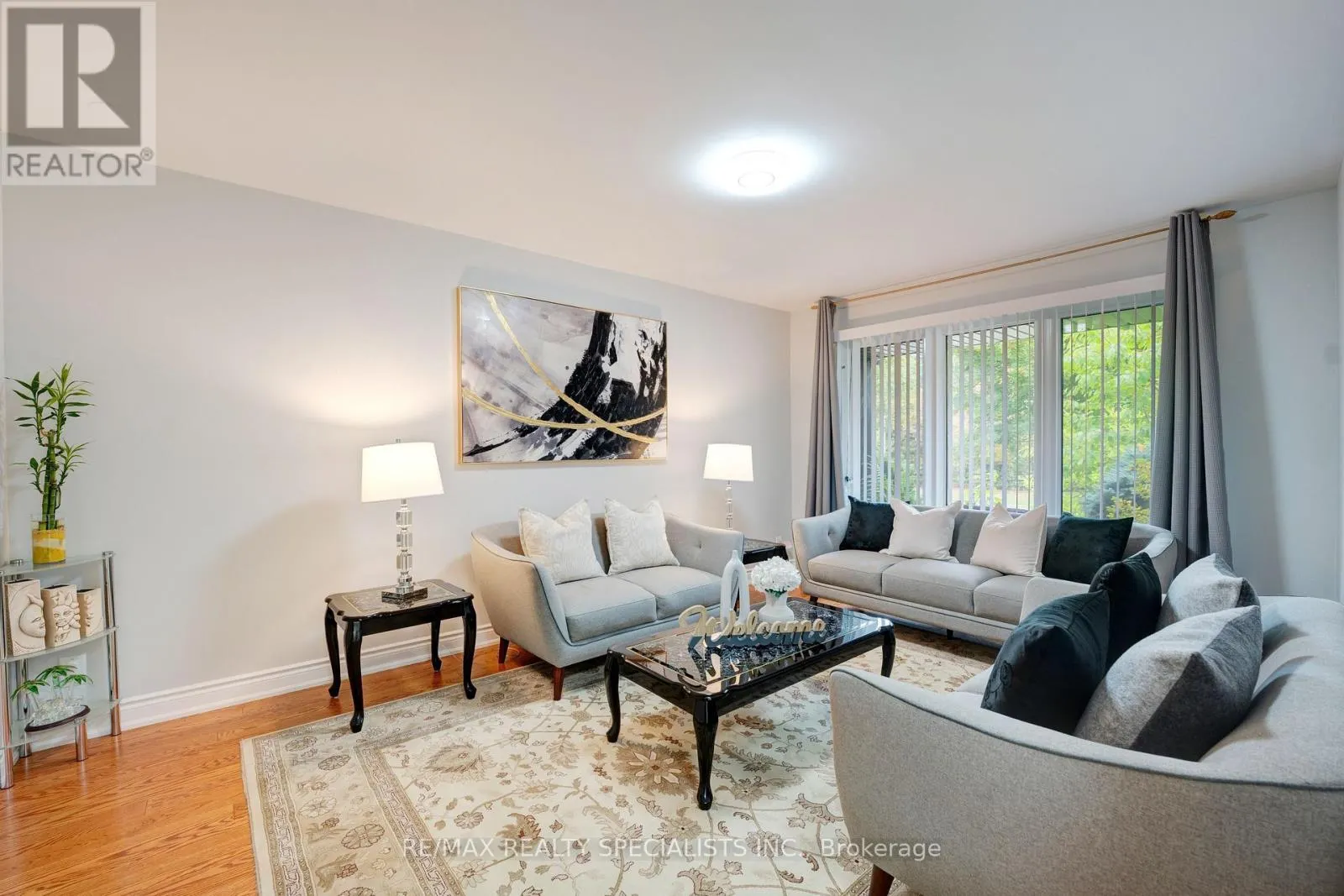 36 DEVONSLEIGH BOULEVARD