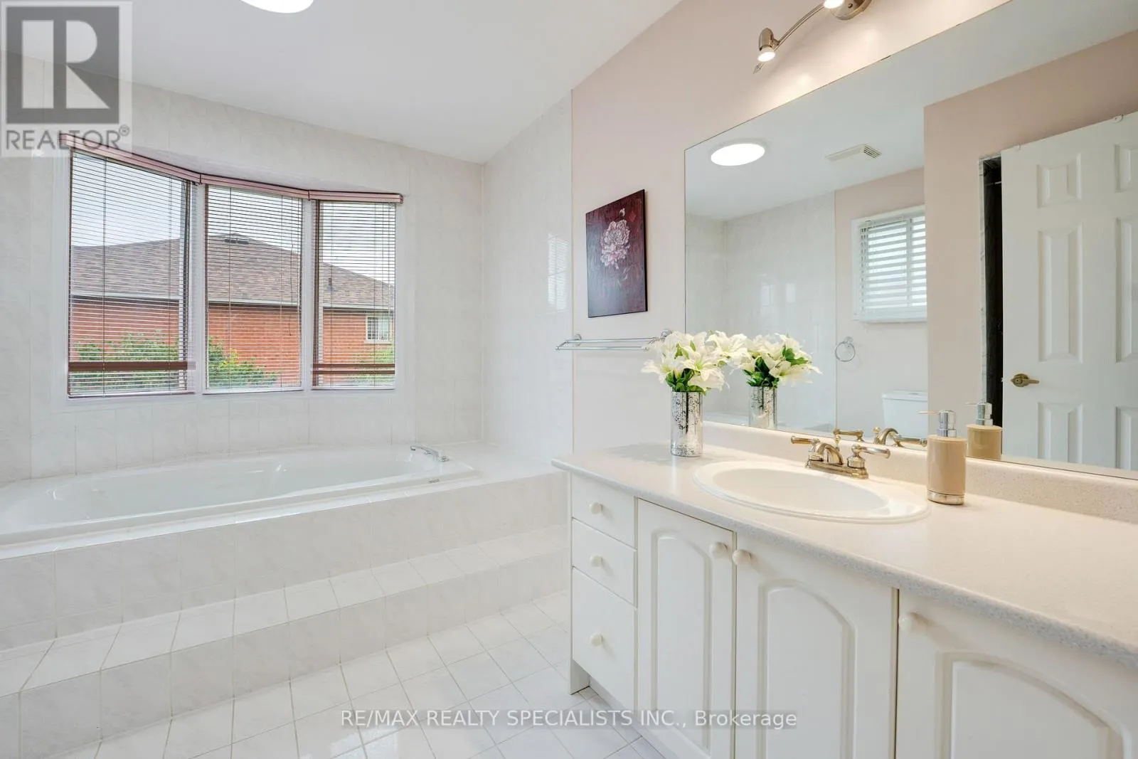 36 DEVONSLEIGH BOULEVARD