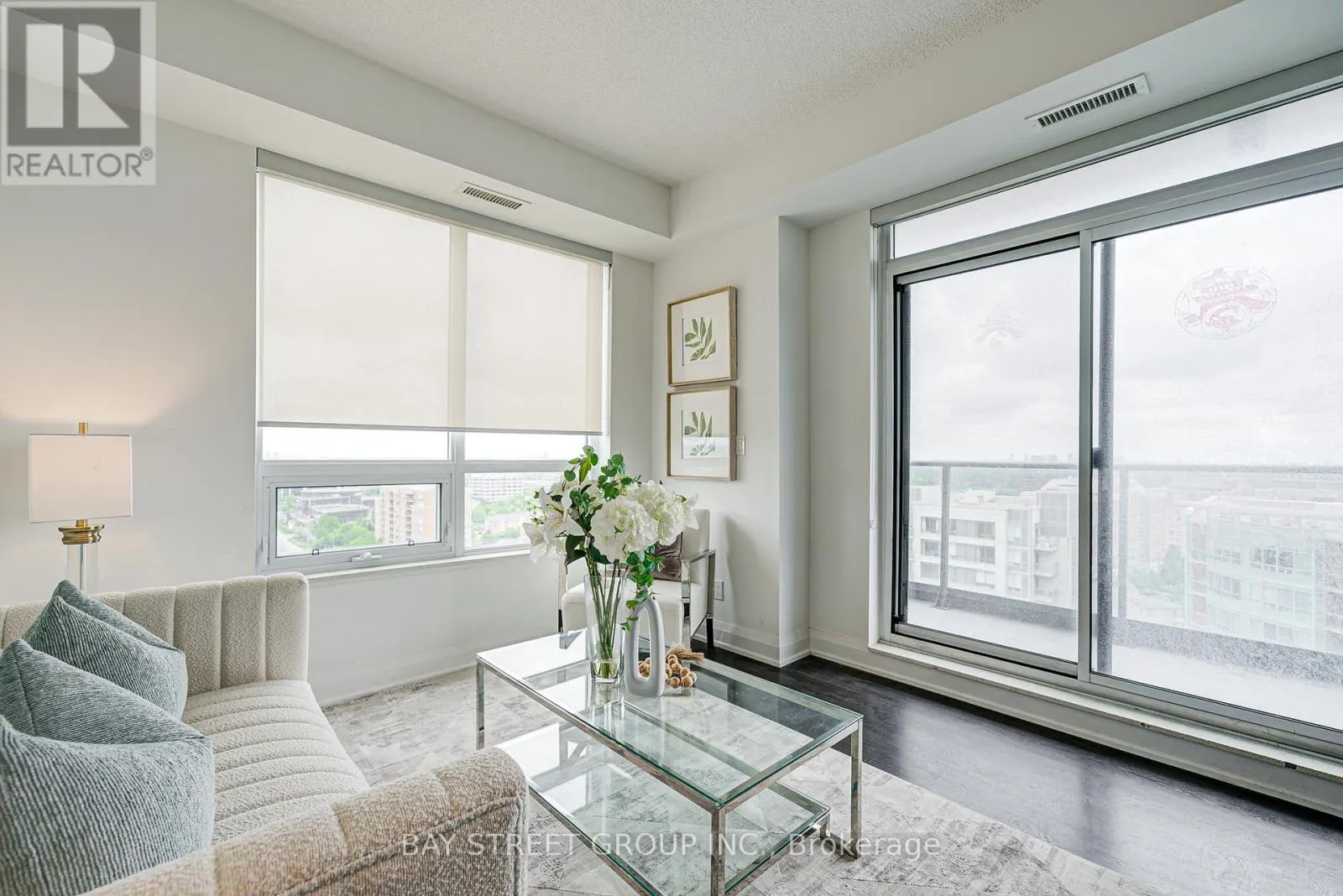 1606 - 398 HIGHWAY 7 E