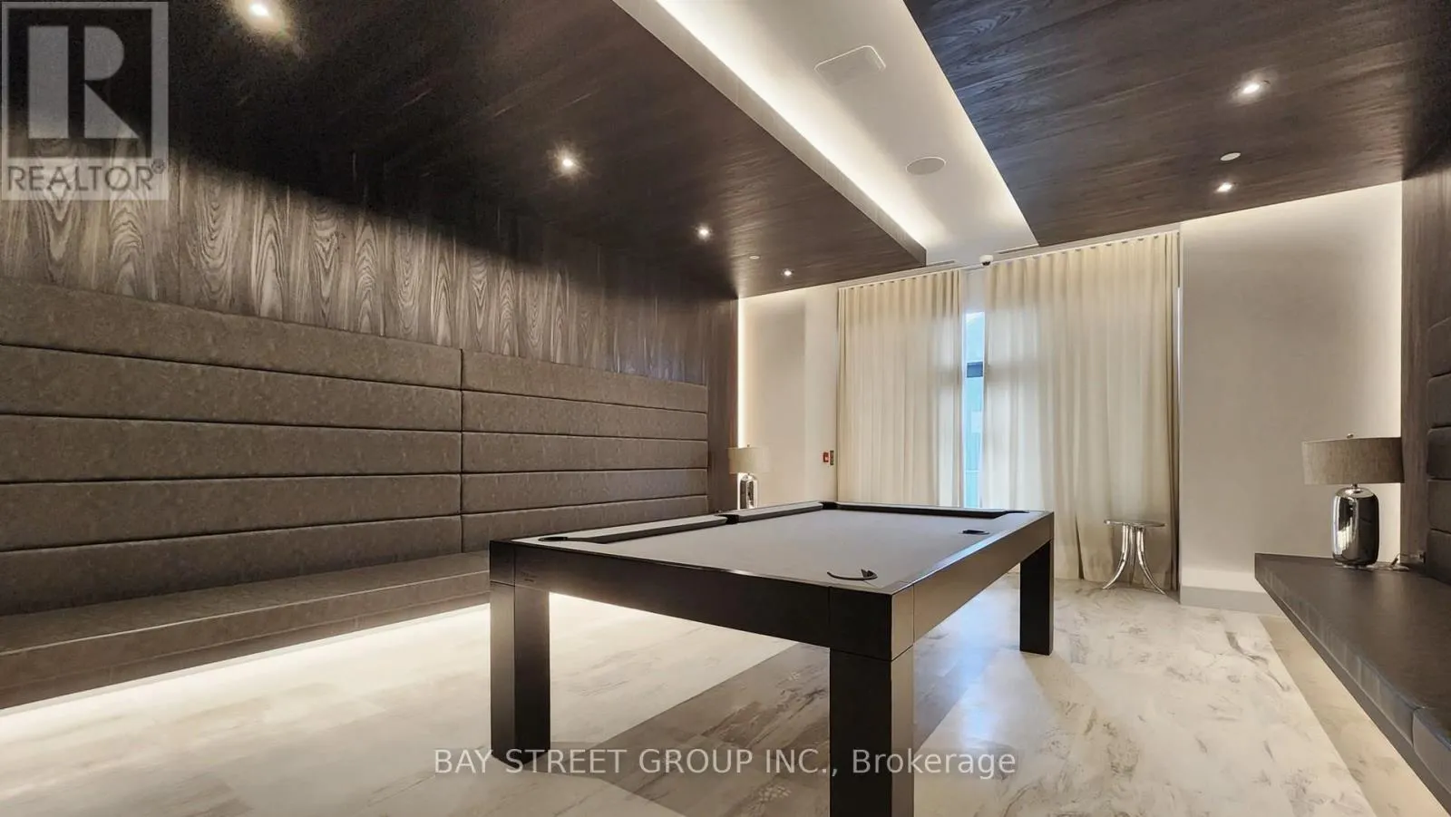 1606 - 398 HIGHWAY 7 E