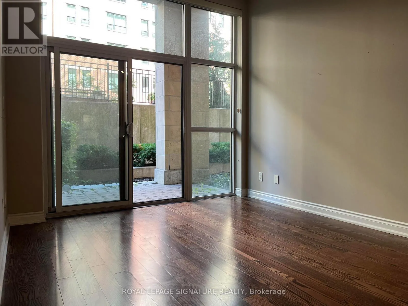 A32 - 281 WOODBRIDGE AVENUE