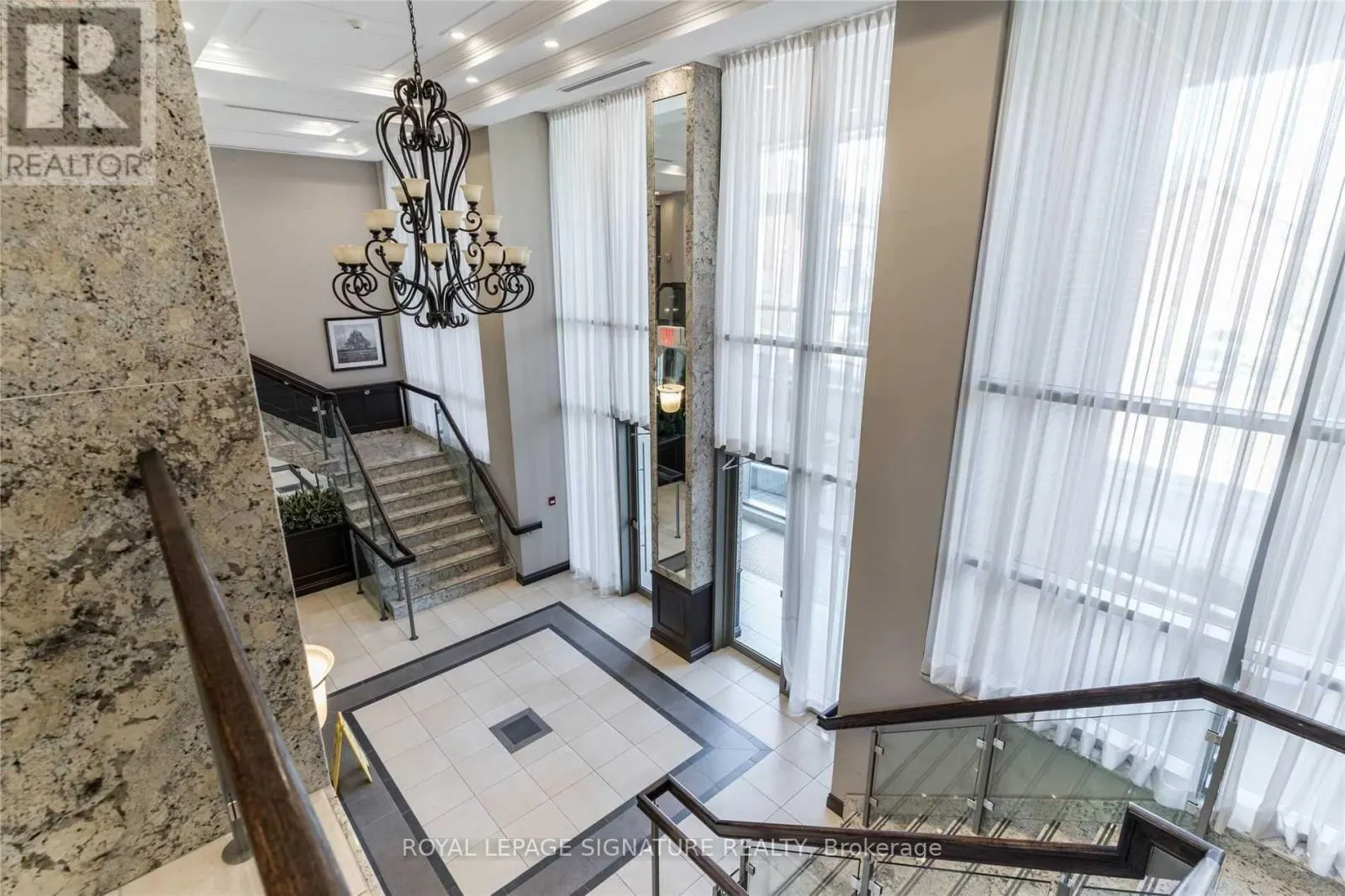 A32 - 281 WOODBRIDGE AVENUE