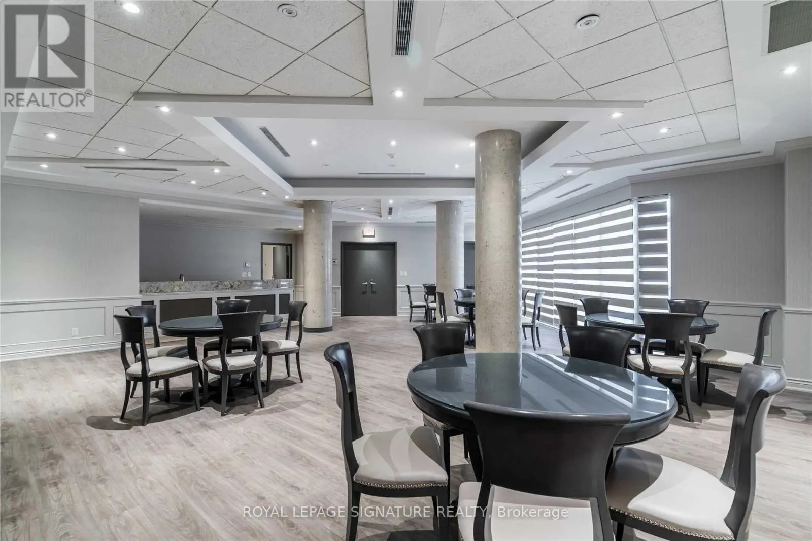 A32 - 281 WOODBRIDGE AVENUE