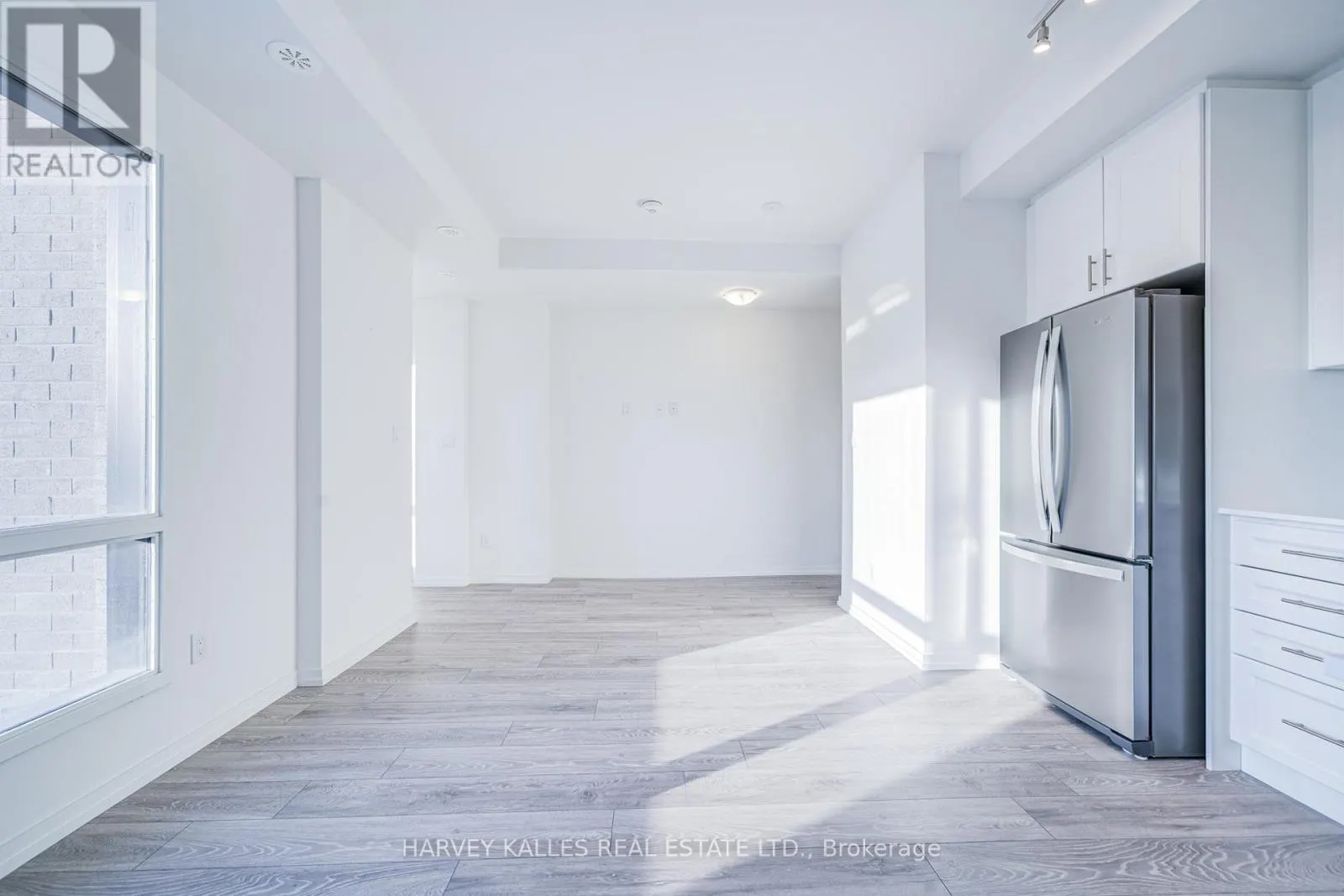 2 - 11 LYTHAM GREEN CIRCLE