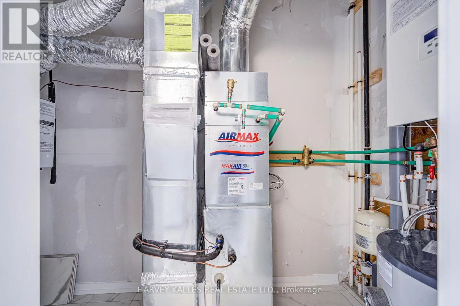 2 - 11 LYTHAM GREEN CIRCLE